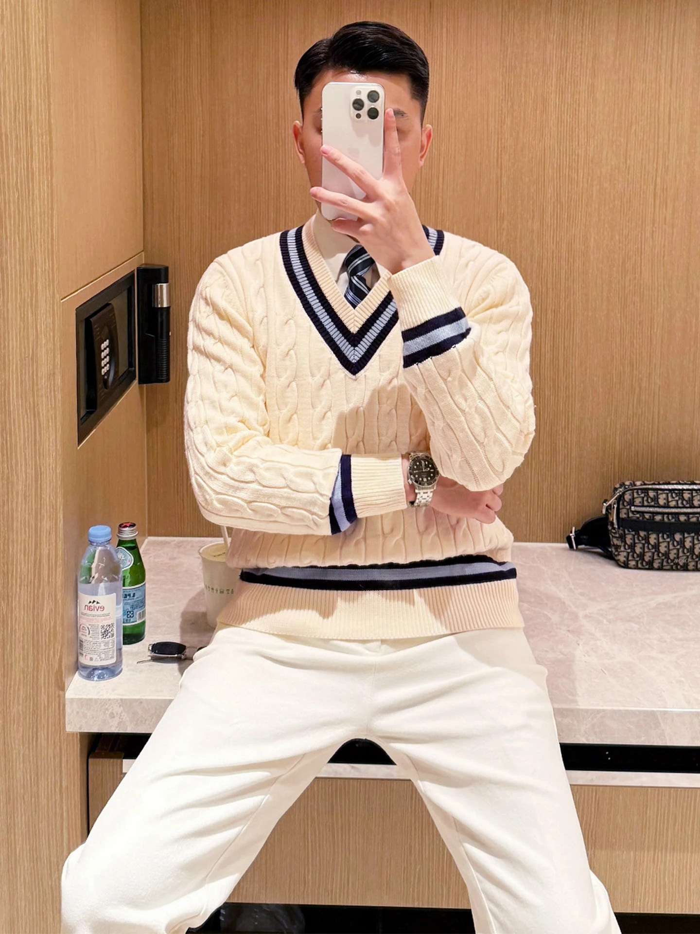 British College Style Thickened V-Neck Men's Knitted Sweater Casual Twist Business Winter New Arrival Woolen Sweater for Men