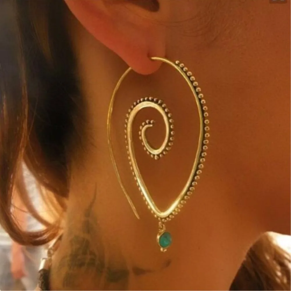 1 pair Fashion spiral earrings featuring exaggerated vortex-shaped green diamonds and retro-style ear accessories