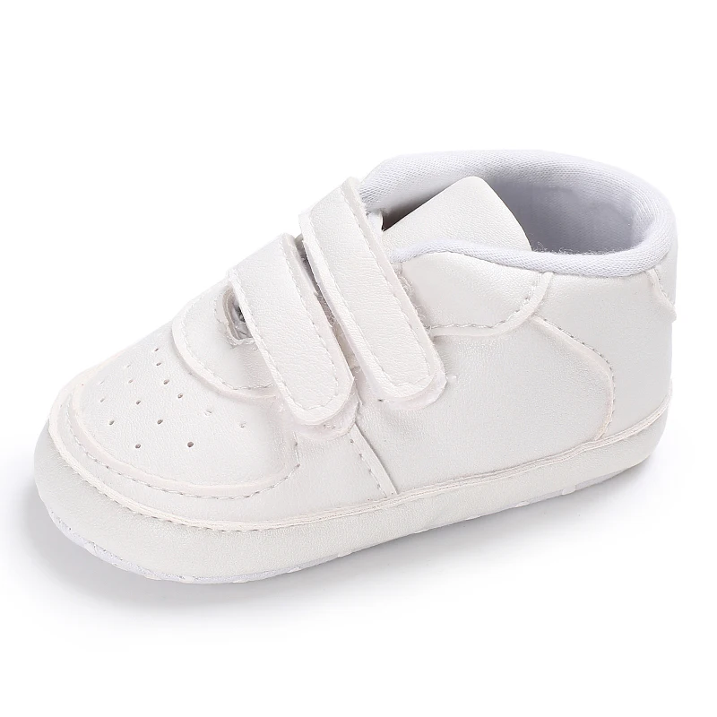 Scarpe da bambino alla moda bianche scarpe Casual per ragazzi e ragazze scarpe da battesimo con fondo morbido Sneakers per Freshmen Comfort First