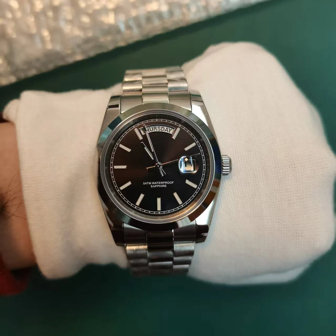 Thumbnail 4 - #33 Highest Rated Slim Quartz Watches to Buy in 2026