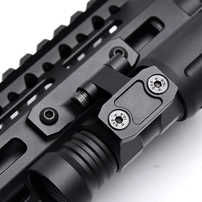Linterna táctica WADSN LED con soporte CNC para airsoft - imagen 4
