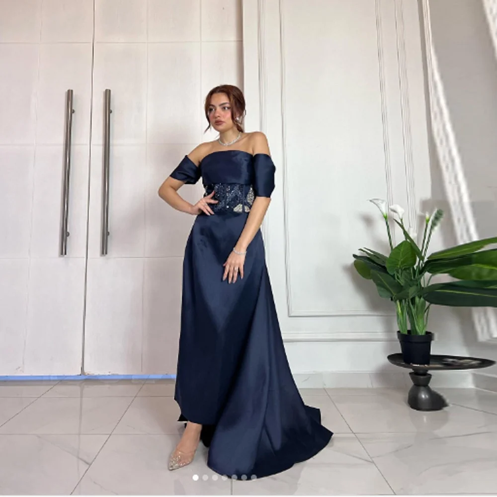 فساتين سهرة عصرية مخصصة من الساتان رائعة بدون حمالات قبالة الكتف فساتين حفلة موسيقية ساحرة للمناسبات الخاصة