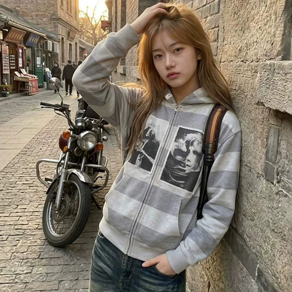 Autumn and winter new striped color blocked zipper portrait print street retro y2k light gray hooded sweatshirt