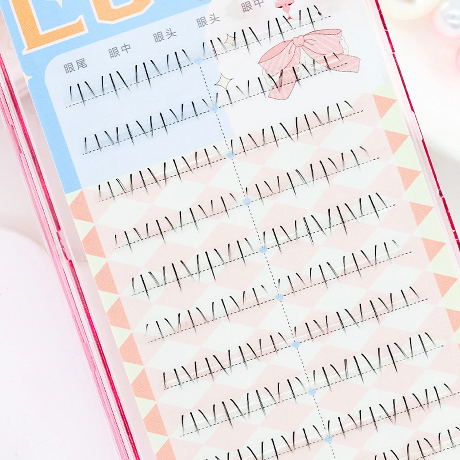 セグメント化されたつけまつげ,自然なつけまつげ,女性用化粧品,80個セット