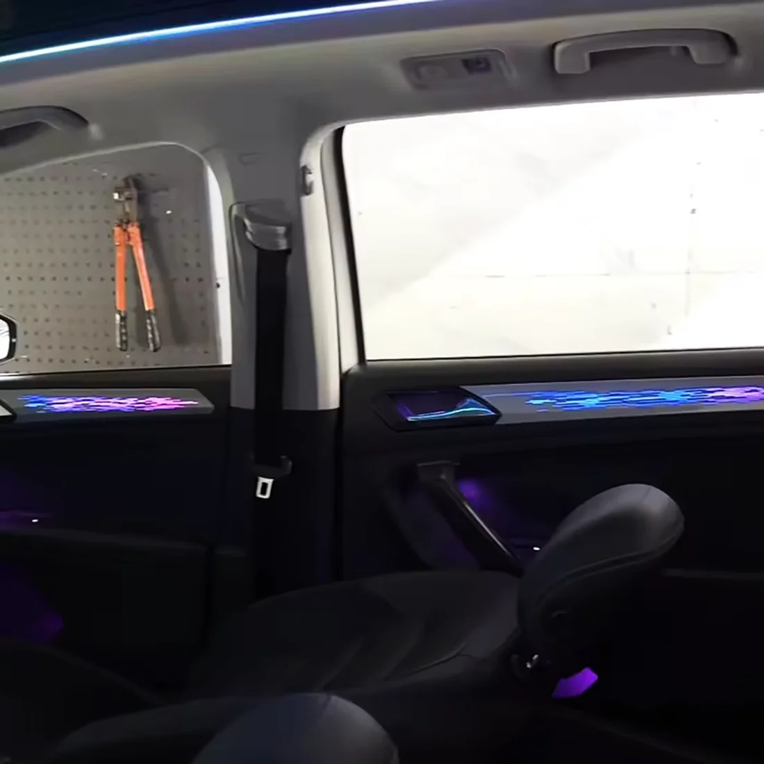 Ambient Light Kit For TIGUAN L/X 2017-2023 Interior LED 64 Color Symphony Dynamic Atmosphere Lamp APP Control