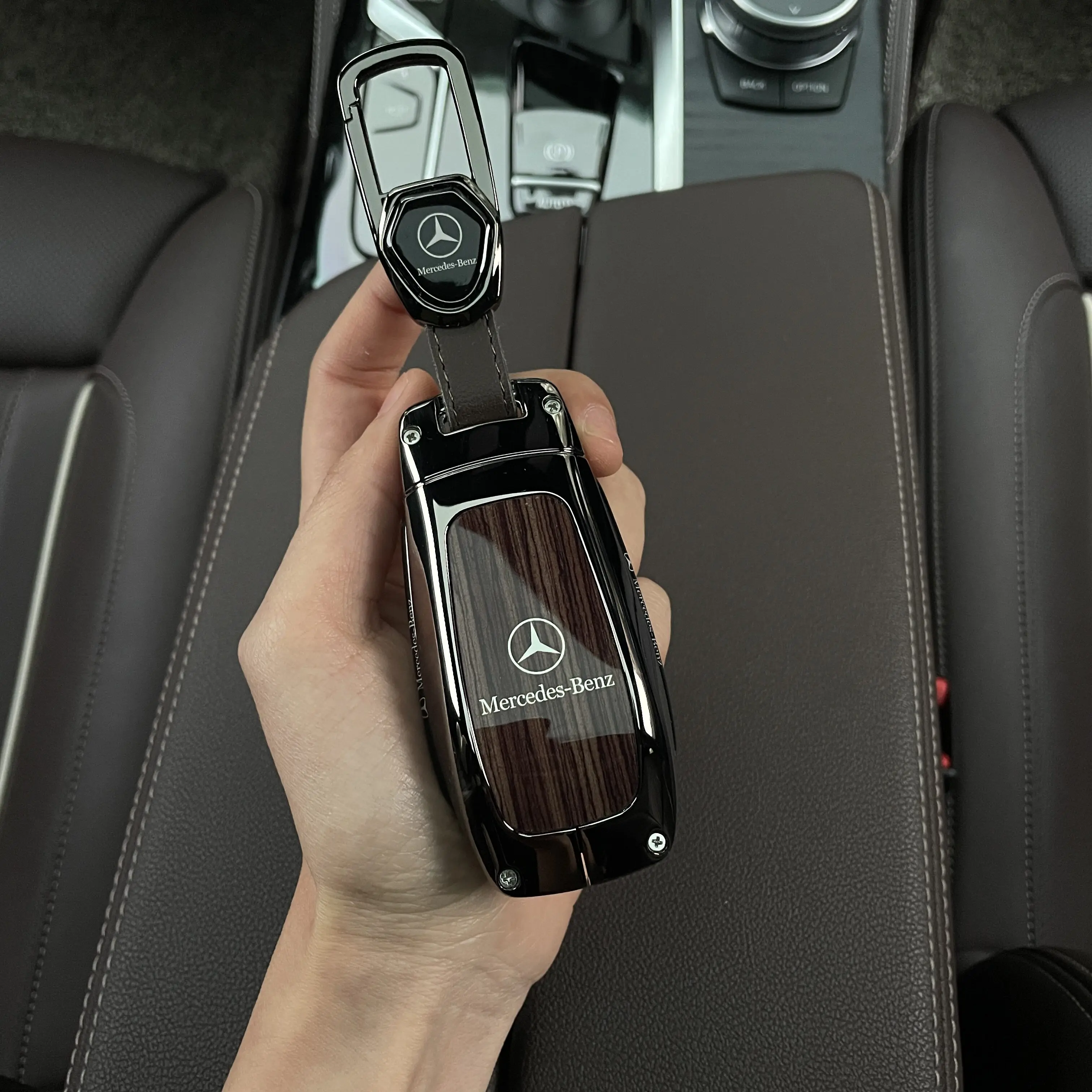 Suitable for Mercedes Benz keycase C260L/E300L high-end GLB220/GLE45 protective case buckle GLC26