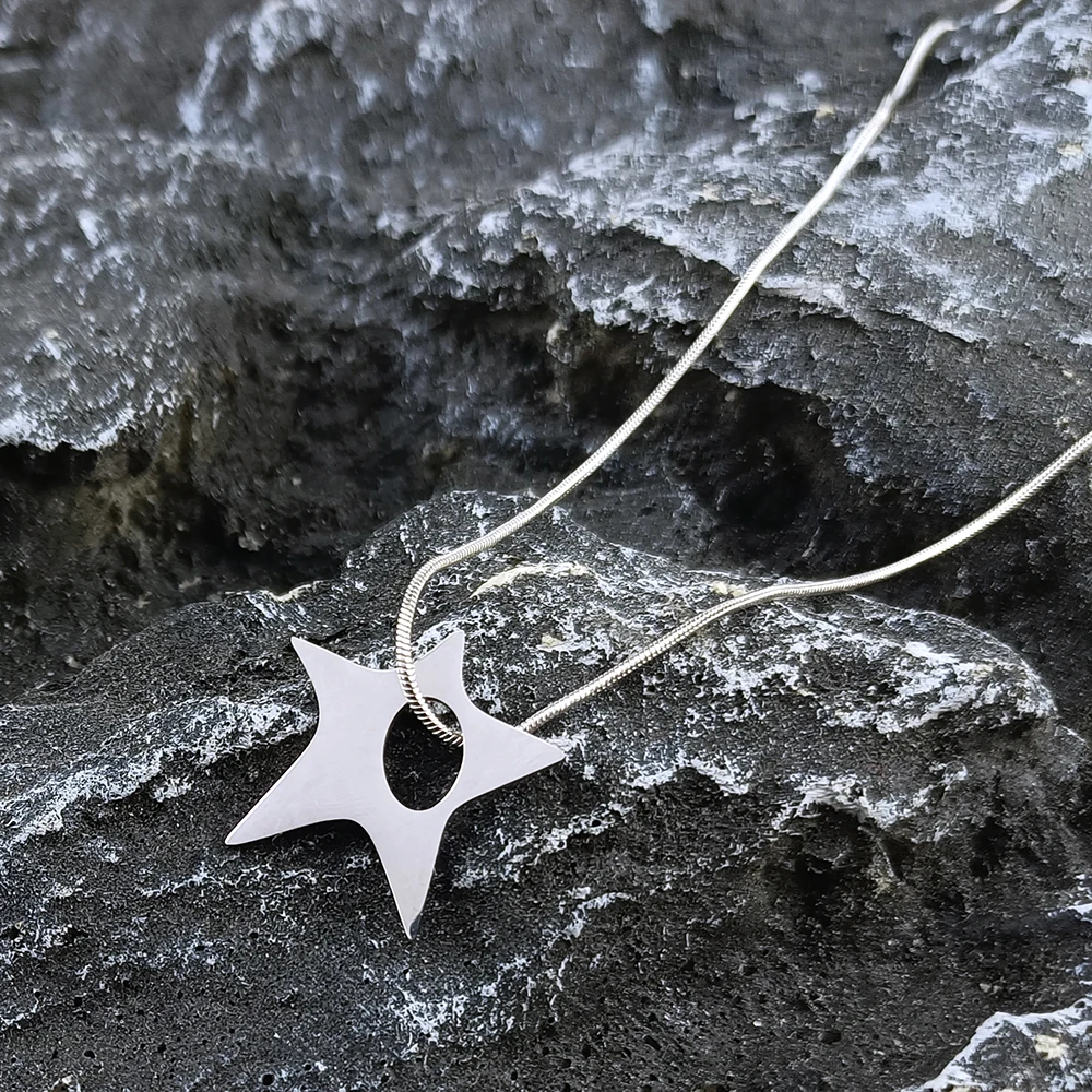 2025 Trending Y2K Irregular Hollow Star Pendant Necklace for Women Men Unisex Punk Hip Hop Neck Chain Jewelry