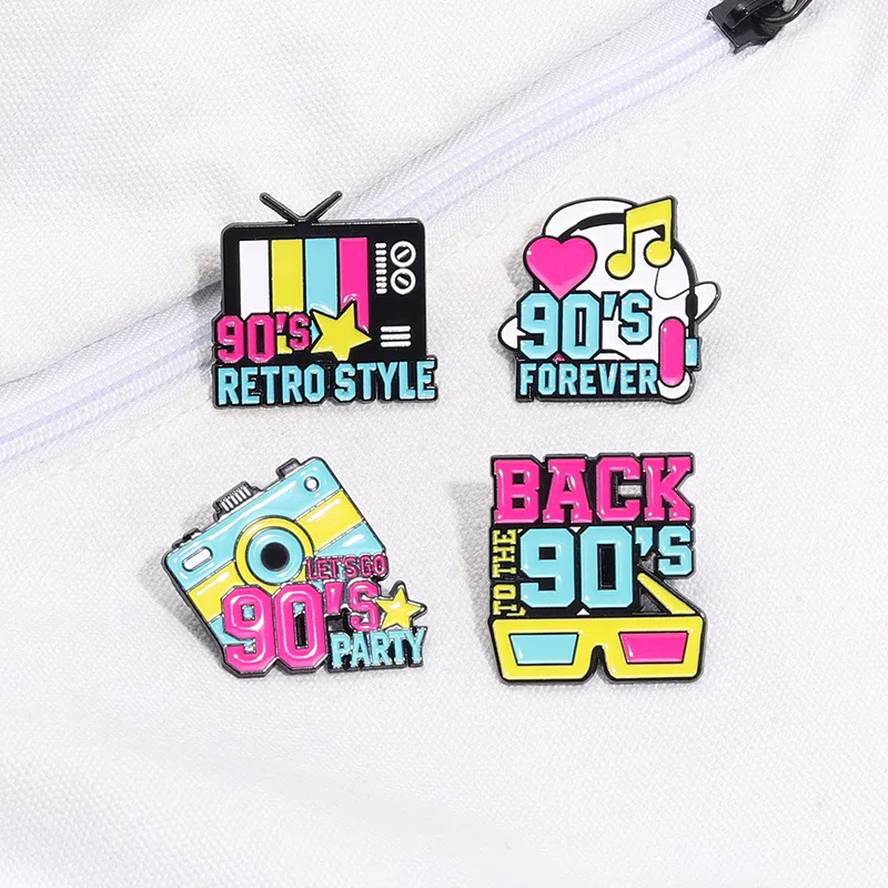 الإبداعية بروش مجموعات الكرتون الموسيقى التلفزيون مضحك ليتل الوحش الحيوان رسائل باتن شارات الملابس أكياس التلبيب دبابيس مجوهرات هدايا