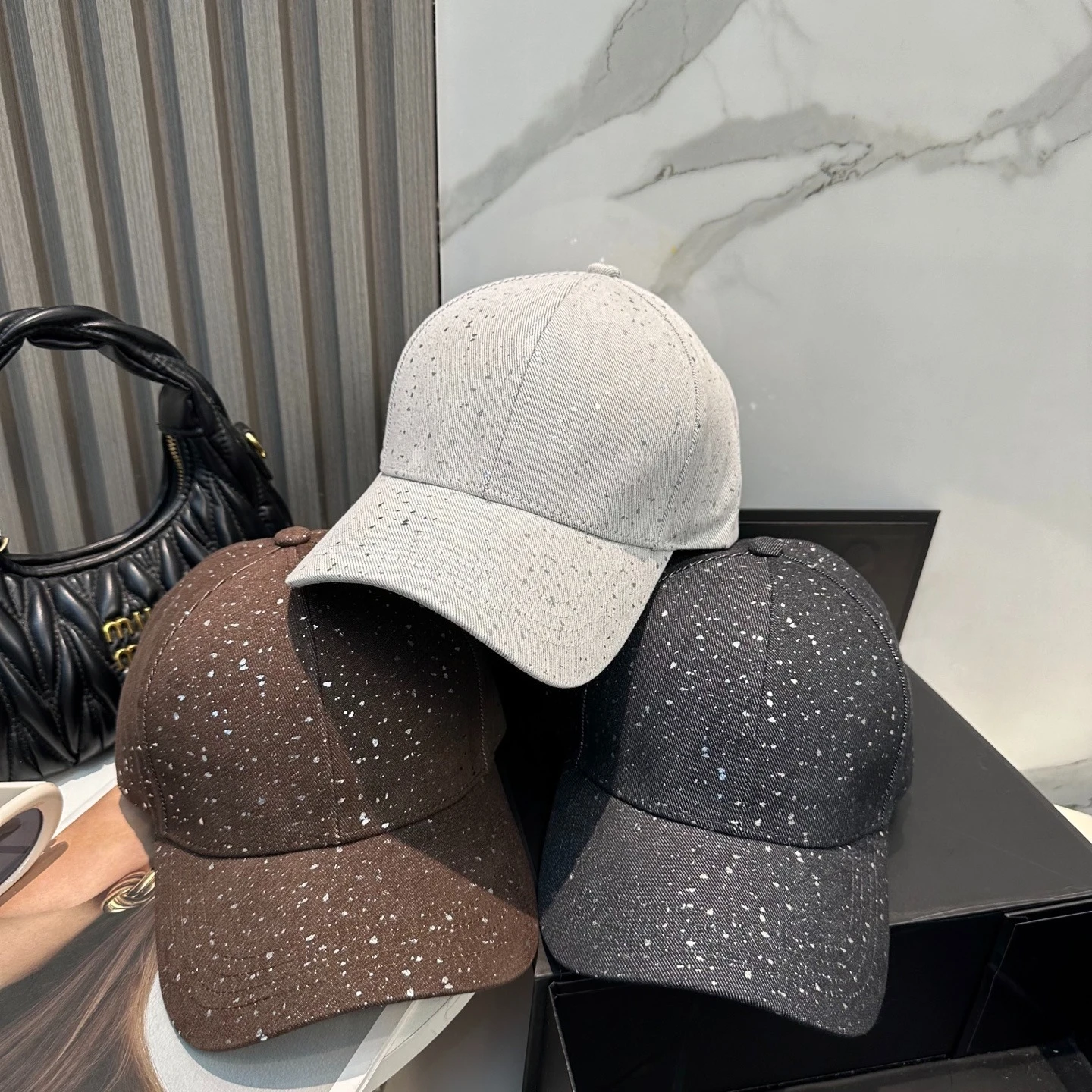 

New Sparkle Baseball Cap Breathable Quick Dry Fabric Unisex Sun Hat Fashion Statement Accessory Premium Holiday Gift Set