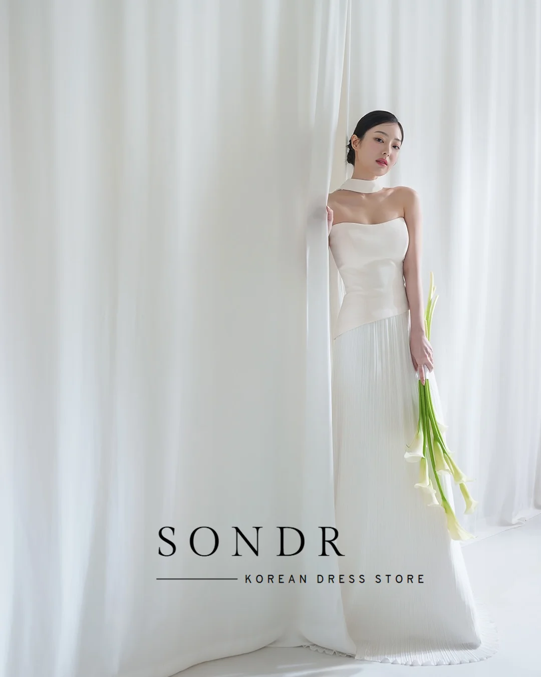فساتين زفاف كورية أنيقة مخصصة من Sondr بدون حمالات من الساتان والشيفون مطوي لحفلات الزفاف المسائية فساتين الزفاف