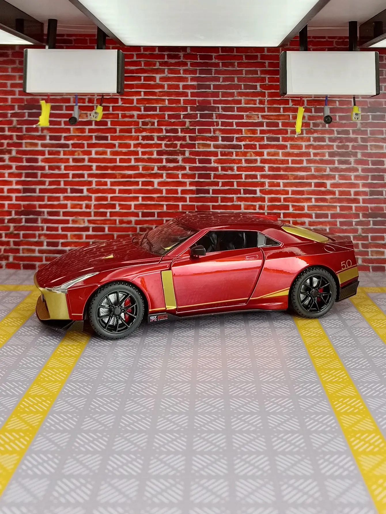 

1:24 GT-R50 sports car model both the door and the hood trunk can be opened with rich details fine workmanship