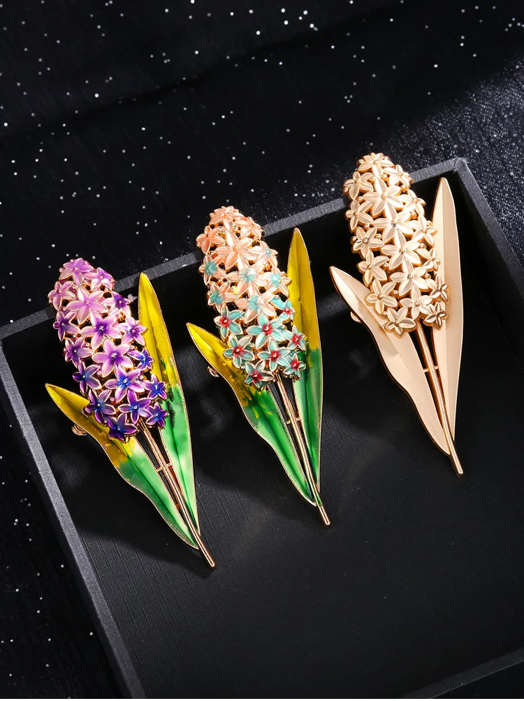 High end women's coat accessories brooch plant flower purple hyacinth lavender high-end feeling brooch chest flower