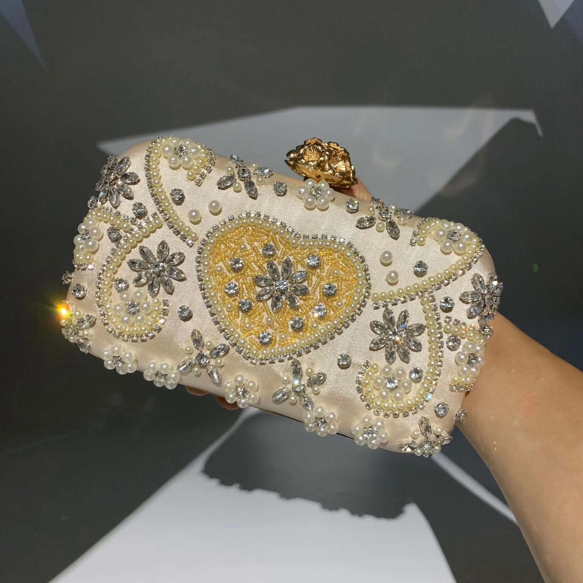 Vintage Heavy Embroidery Pearl Rhinestone Evening Women Satin Floral Diamond Clutch Wedding Party Dress Chain Crossbody Purse