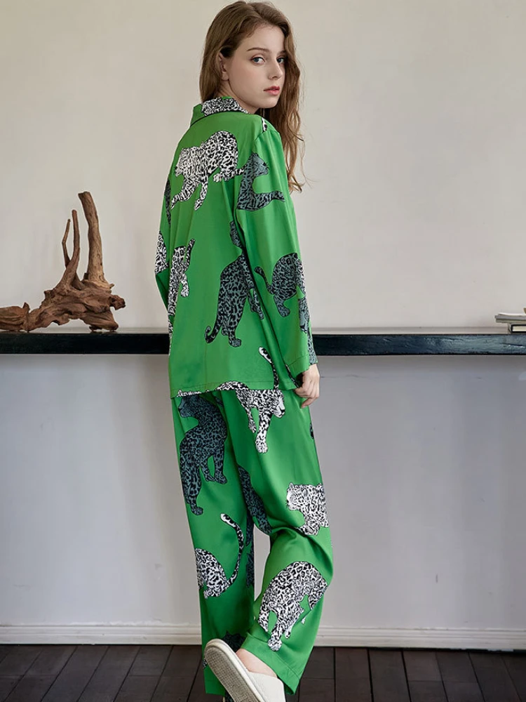 2024 Green Leopard Ice Silk Thin Pajamas Suit Women\'s Spring Autumn New Soft Loose Long Sleeve Top+Pants Plus Size Home Clothes