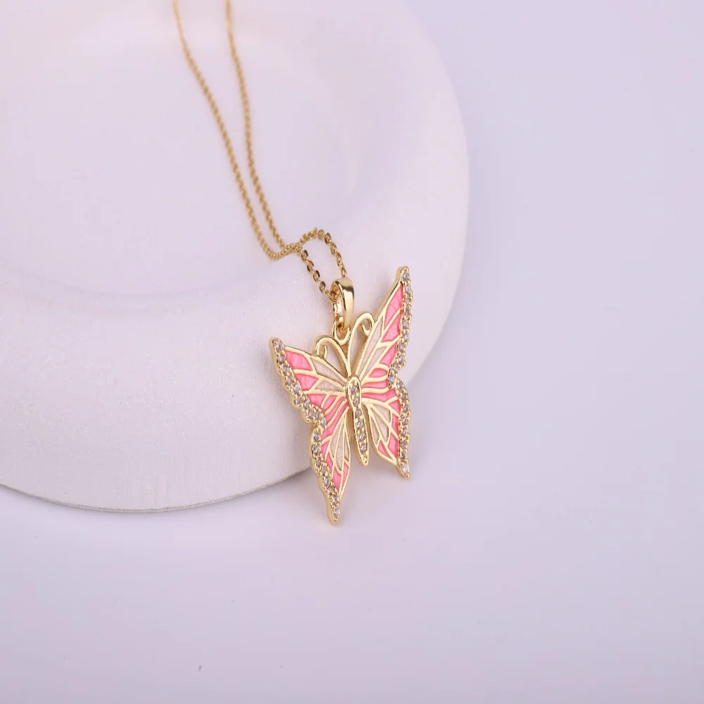 قلادة جديدة على شكل فراشة للسيدات سلسلة الترقوة الفاخرة الأنيقة وخفيفة الوزن