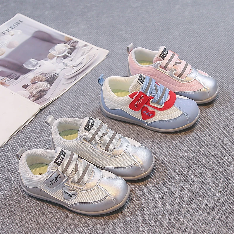 

Children Tennis Shoes Breathable Soft Sole Kids Sports Shoes Round Toes 2026 Brand New Girls Running Shoes Non-slip Comfortable