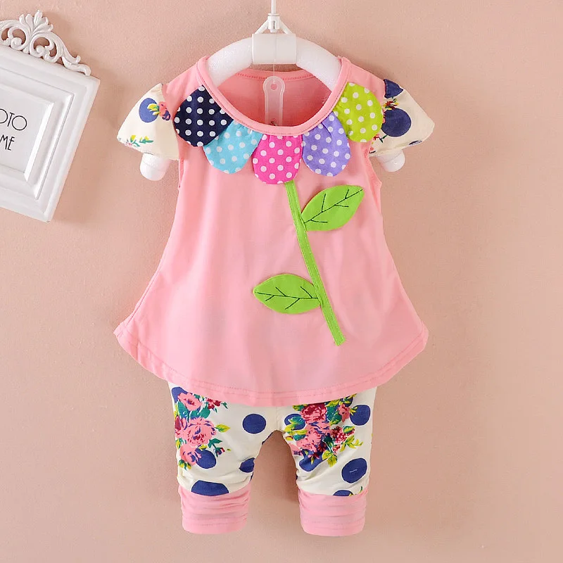 2024 Children's Summer Set Girls' New Korean Edition 3D Flower Short sleeved Fashion Set Infant Capris 2-piece Set 0-5Y