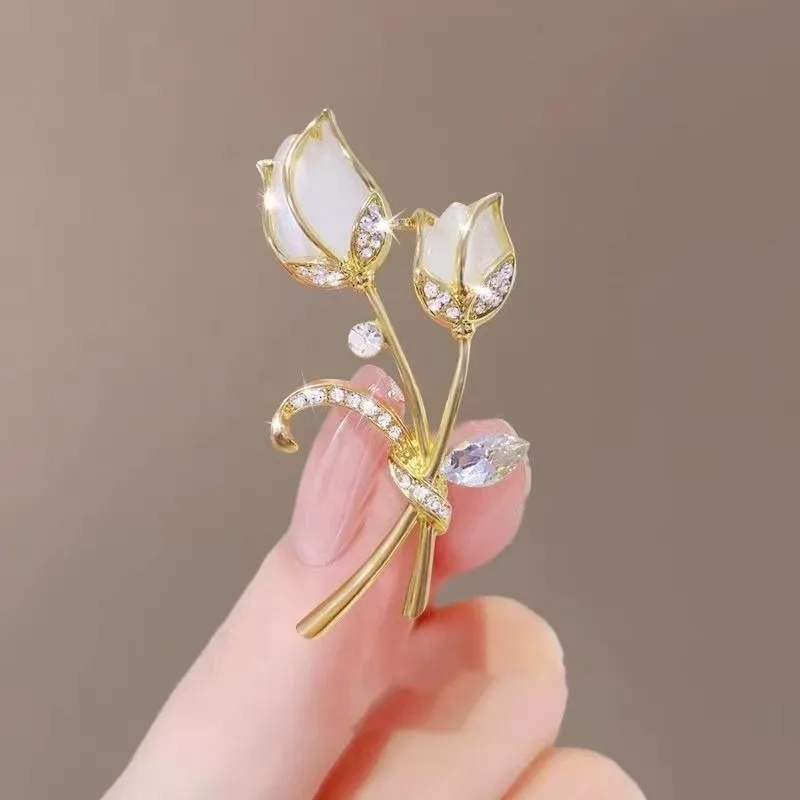 Luxurious Elegant Waterdrop Tulip Brooch  Niche High-end Temperament Pearl Chest Flower Brooch Party Dress Accessories For Women