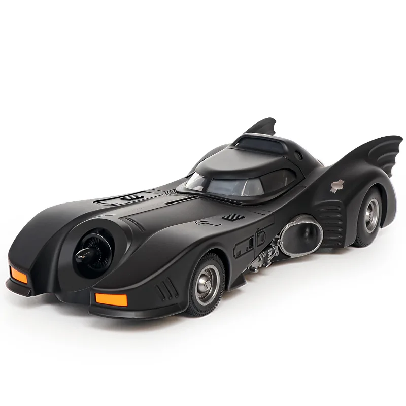 1:18 Batmobile Spray Model Toy Cars Metal Diecast Sound Light Shock Absorption Rubber Tires Simulation Vehicles for Kids Gifts