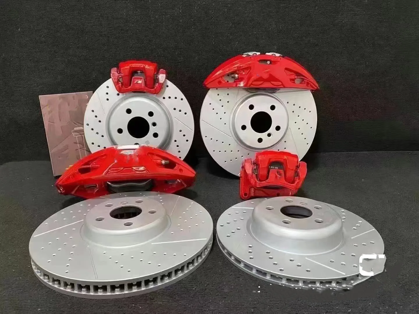 High quality  4 piston brake kit, suitable for BMW G chassis G05 G20 G30 G28 G38 BMW 3 series 5 series 374 * 36mm brake discs,