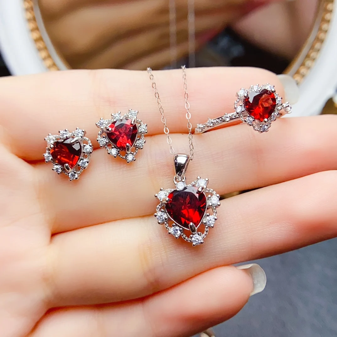 

FS Natural Garnet S925 Sterling Silver Jewelry Set for Women Fine Charm Weddings Ring Earrings Pendant With Certificate MeiBaPJ