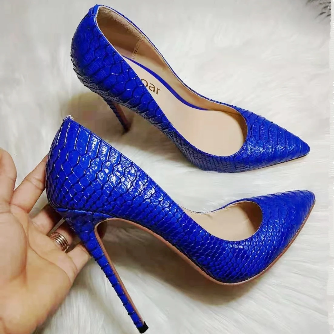 

New Sexy Blue Gold Thin High Heels Women Pointed Toe Female Shoes For Ladies Serpentine Ladies Stiletto Bridal Vintage Pumps