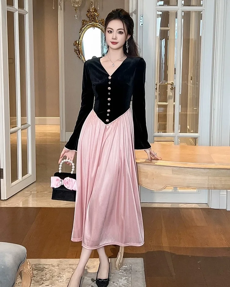 

Customized Graceful Velvet A-Line Buttons Evening Dress High Quality Long Sleeves V-Neck Ankle Length فساتين سهرات