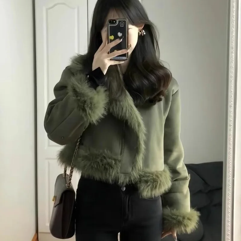 

Fur-integrated Suede Short Coat Women's Loose and Thick Motorcycle Coat in Autumn and Winter