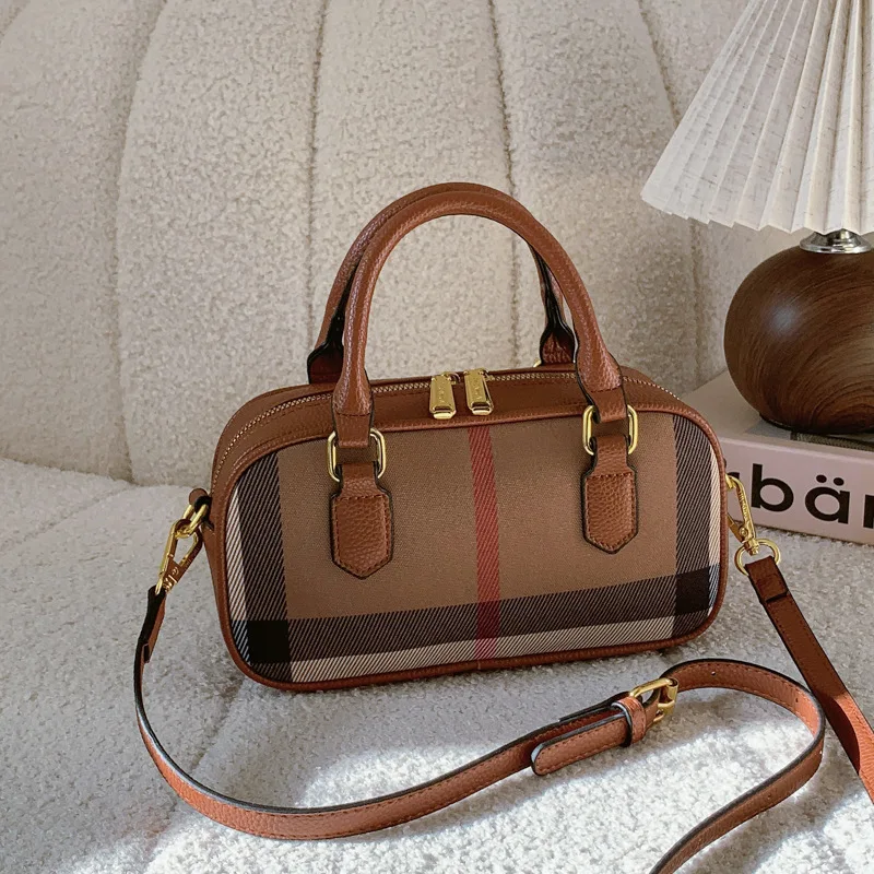 

2025 Trendy Work Tote for Professionals, Spacious Laptop Bag Multi-functional Shoulder Crossbody, Lightweight Commuter Bag