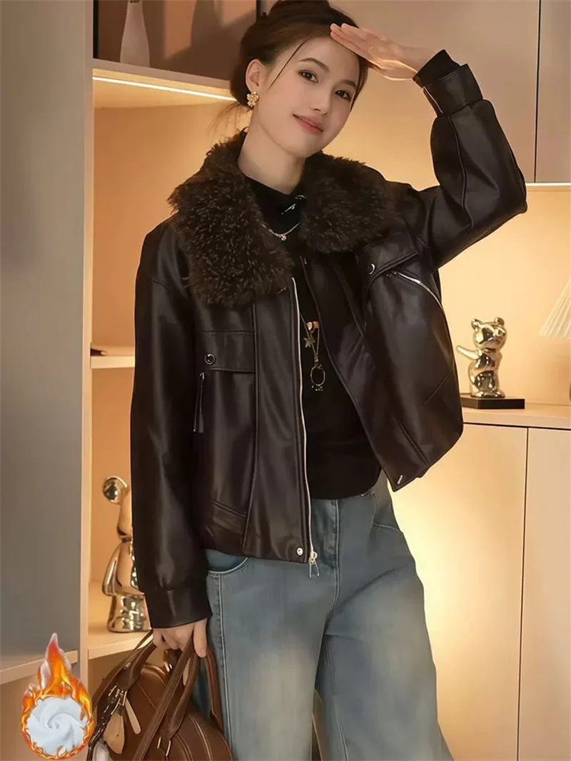 Women's Leather Jacket Fleece-lined Thickened Autumn Winter Coat New Detachable Fur Collar Stylish Warm Leather Outwear Tops