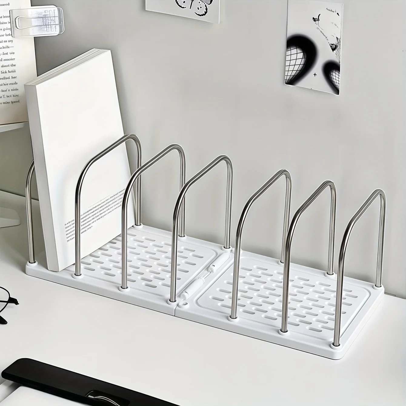 

1PCS Modern minimalist office desktop storage rack, divided vertical small book stand, suitable for storing files, books, etc.