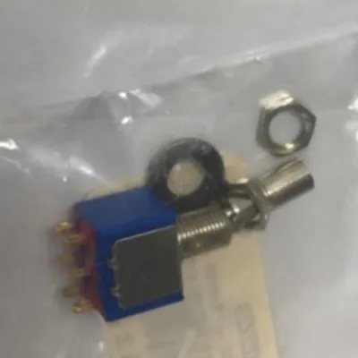 

1pcs 5646ADBK2V HDP24-24-23PN-L015 M81969/8-13 MS24256R16 132B20202 chips Electronic connector