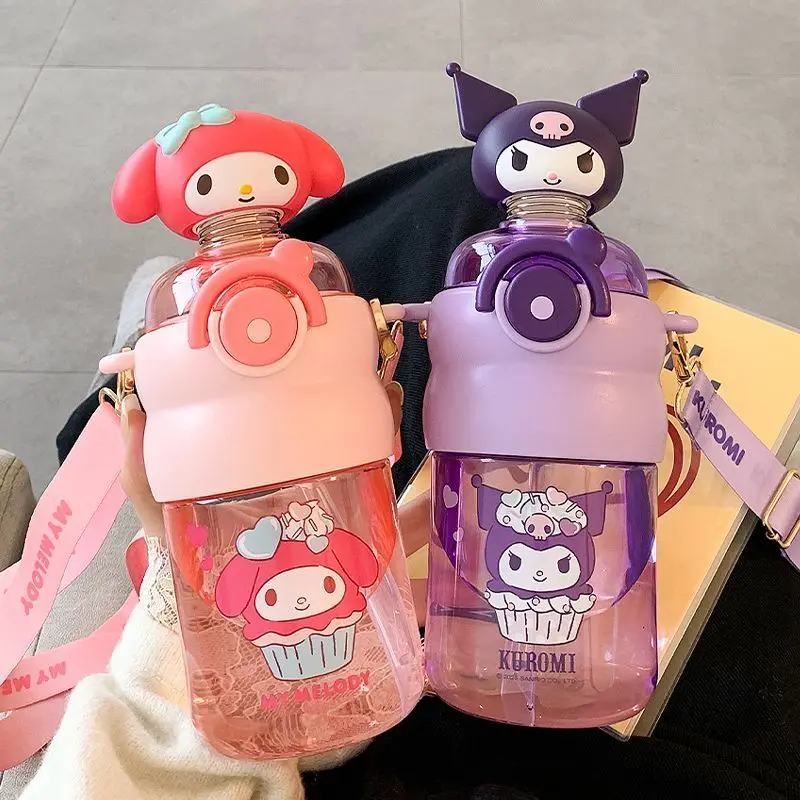 

Kawaii hellokitty water cup for children to go to school for large capacity kettle portable straw shake cup