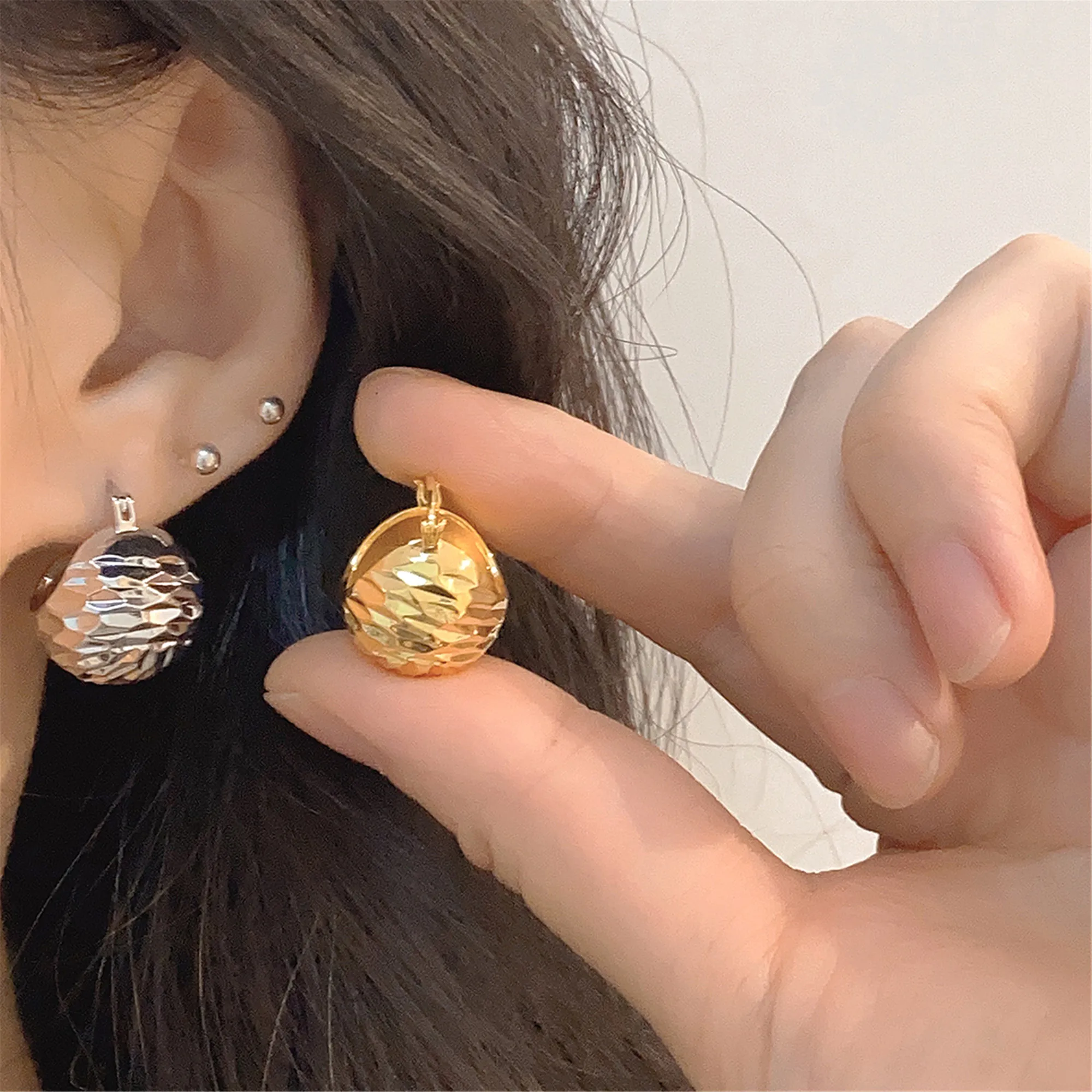 

Fashion Luxury Earrings Small Design Gold Plated Jewelry Female Simple Gold Ball Earring Banquet Jewelry Gifts 2022 Brand New