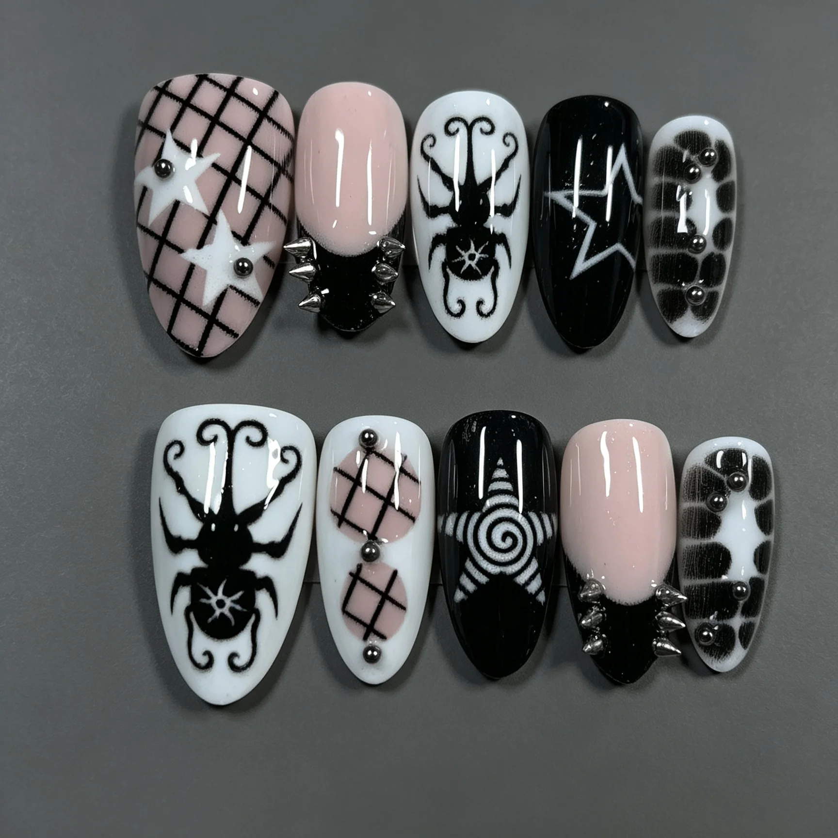 10 Stück handgepresste, mandelförmige Kunstnägel, wunderschöne künstliche Nägel, gruselige Halloween-Spinnen, geeignet für den Gebrauch von Frauen.