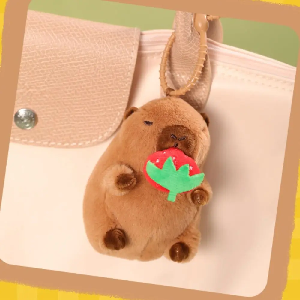 Ziehbarer Capybara-Plüschanhänger, Erdbeer-Avocado-Capybara-Plüsch-Schlüsselanhänger, Rettich, 11 cm, grüne Capybara-Plüschpuppe, Geburtstagsgeschenk