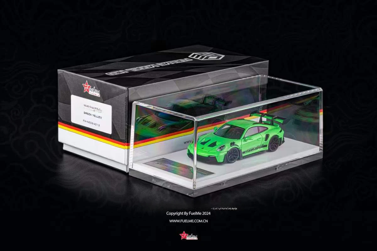 

FuelMe 1:64 RS Green limited399 Model Car