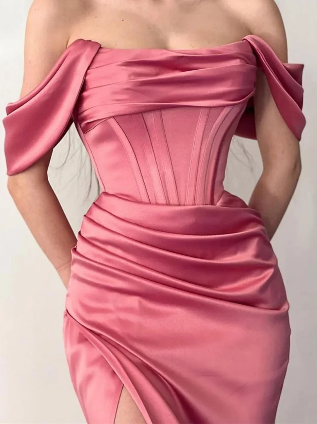Women's Strapless Bridesmaid Dress Solid Color Long Dress Waistband Prom Dress Off Shoulder Ruched Side Slit Skirt Customized