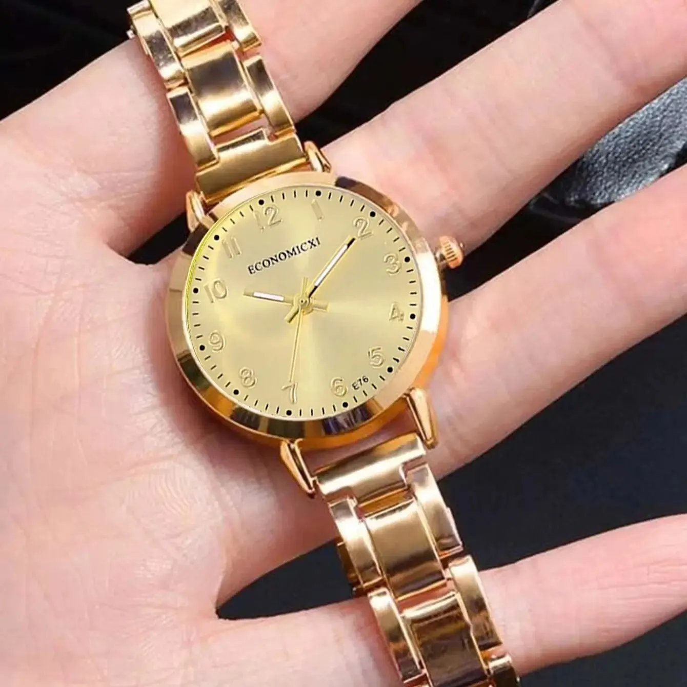 2Pcs Fashion Simple Casual Gold Digital Pointer Steel Band Quartz Watch Love Atmospheric Trend Bracelet Gift Set