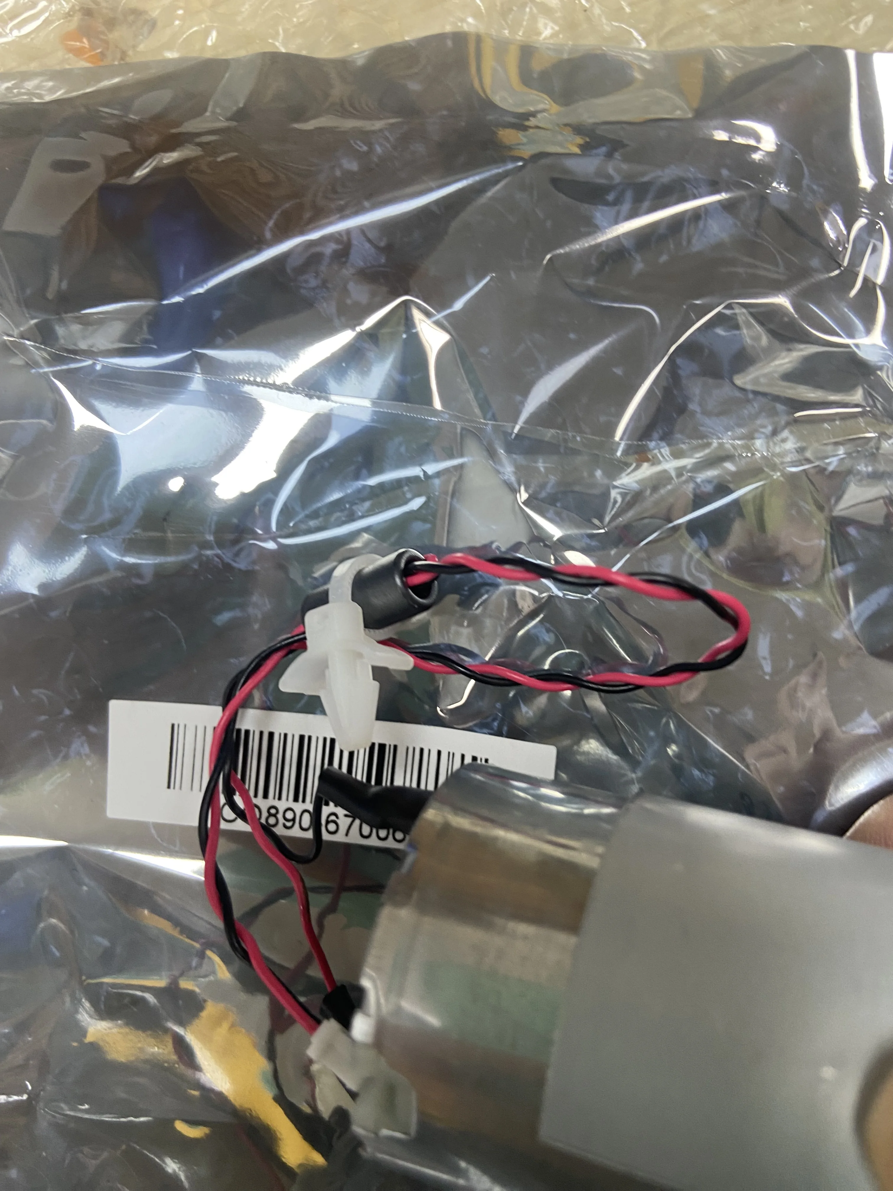 

Оригинальный новый двигатель каретки CQ890-67006 для HP DesignJet T120 T520 T730 T830 CQ890-60092 F9A30-67063 детали плоттера