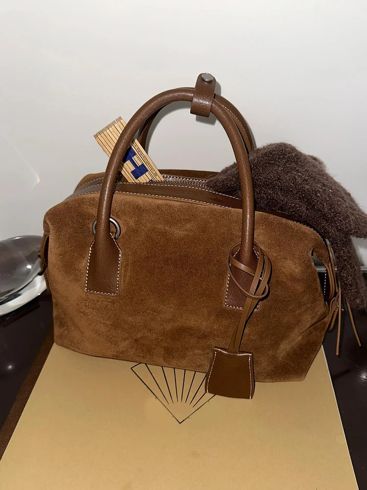 

Suede Boston Bag Women's New 2025 Luxury Commuter Handbag oulder Crossbody Bowling Bag Modern Neutral Sle Zipper Closure