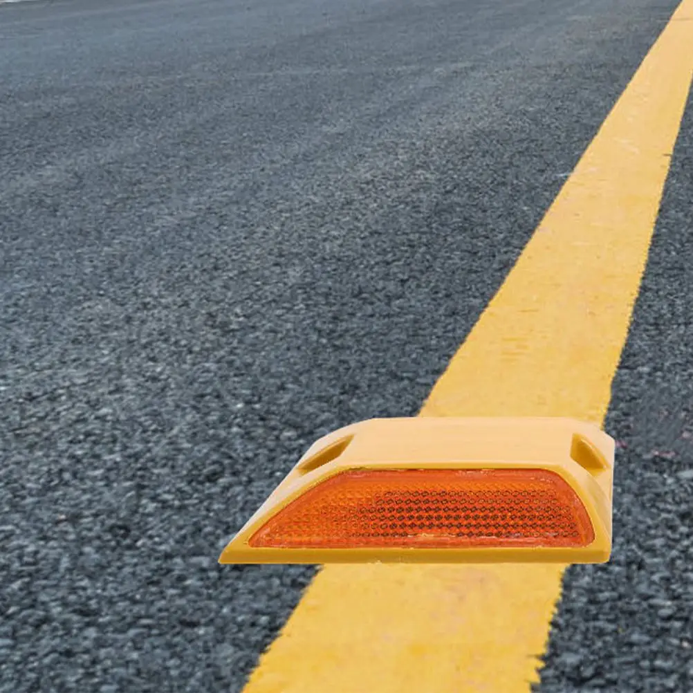 กระดุมถนนพลาสติก เครื่องหมายสะท้อนแสง ทางเท้า ถนนรถแล่น ความปลอดภัยทางหลวง การมองเห็นตอนกลางคืน คําแนะนําการจราจร พลาสติก