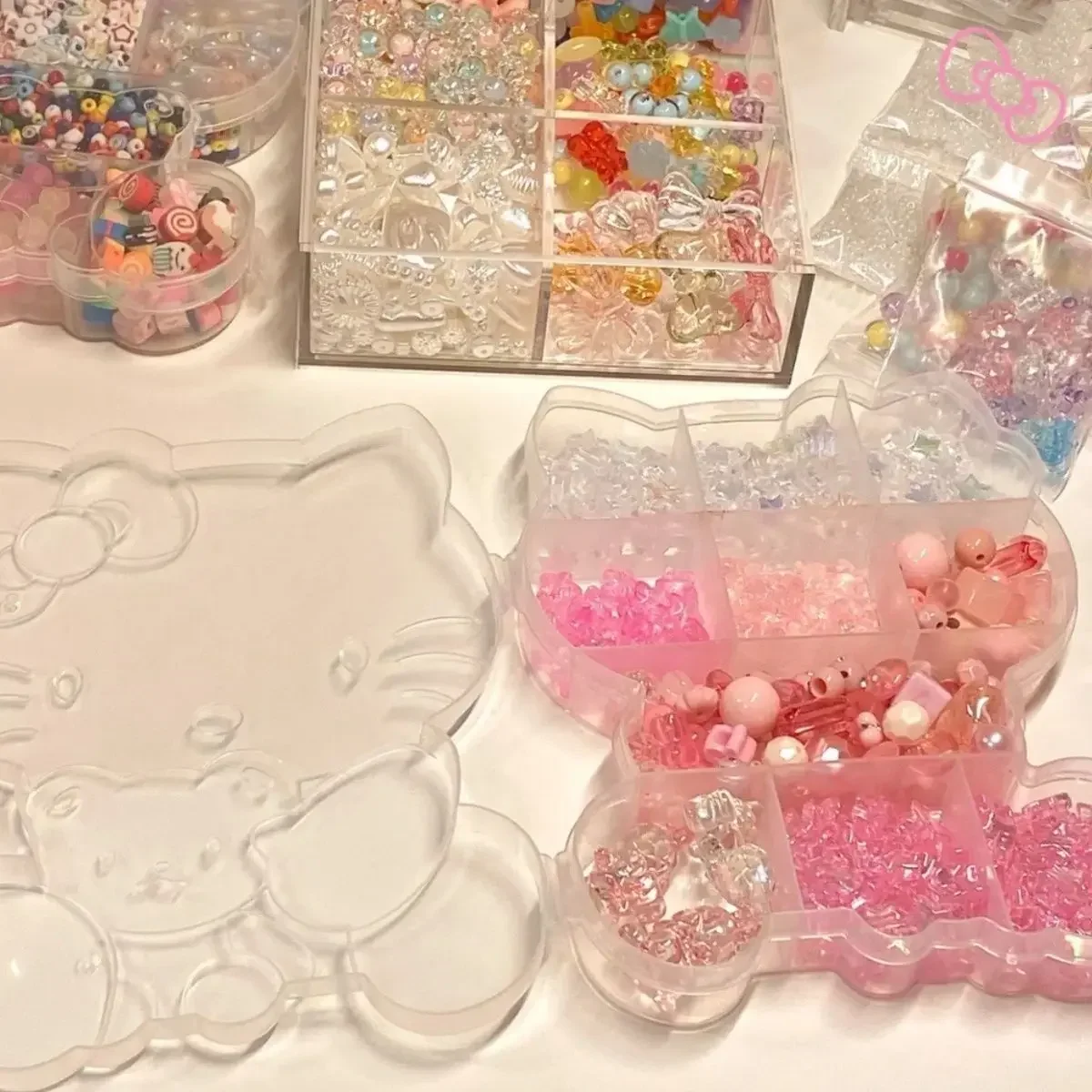 Sanrio Hello Kitty Storage Box Accessoires Necklace Earring Pill Organizer Jewelry Nail Beads Plastic Pink White Rhinestone Gift