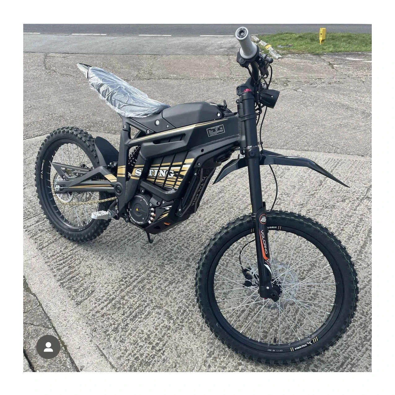 

STLF LIGHT BEE X Electric Motorcycle High-Torque 8000W Central Motor Fast-Charge 60V Integrated Lithium Battery System