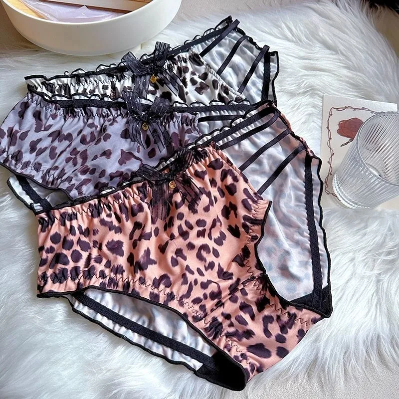 

Ice Silk Leopard Pattern Underwear Women's Large Lightweight High End Triangle Panties New Mid Waist Spicy Hollow Summer Briefs