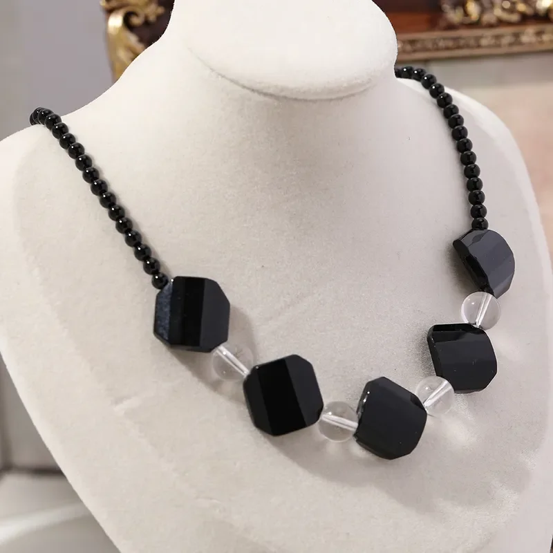 Yinsen black agate irregular transparent beaded necklace three-dimensional polygonal simple atmosphere sweet and cool