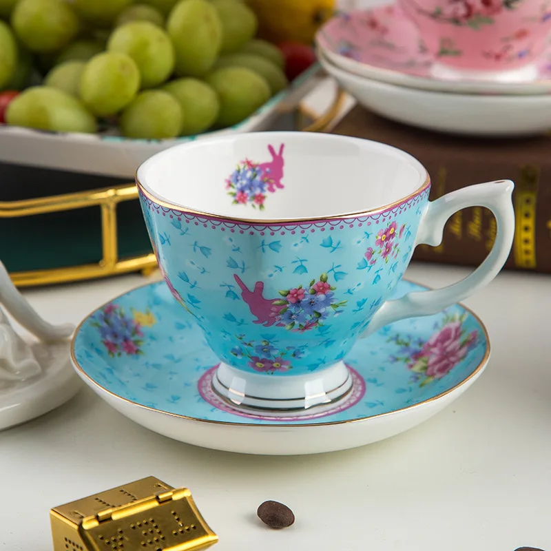 

Elegant Floral Rabbit Gold Rim Ceramic Coffee Cup And Saucer Set Bone China Afternoon Tea Set for Home Decor And Gift