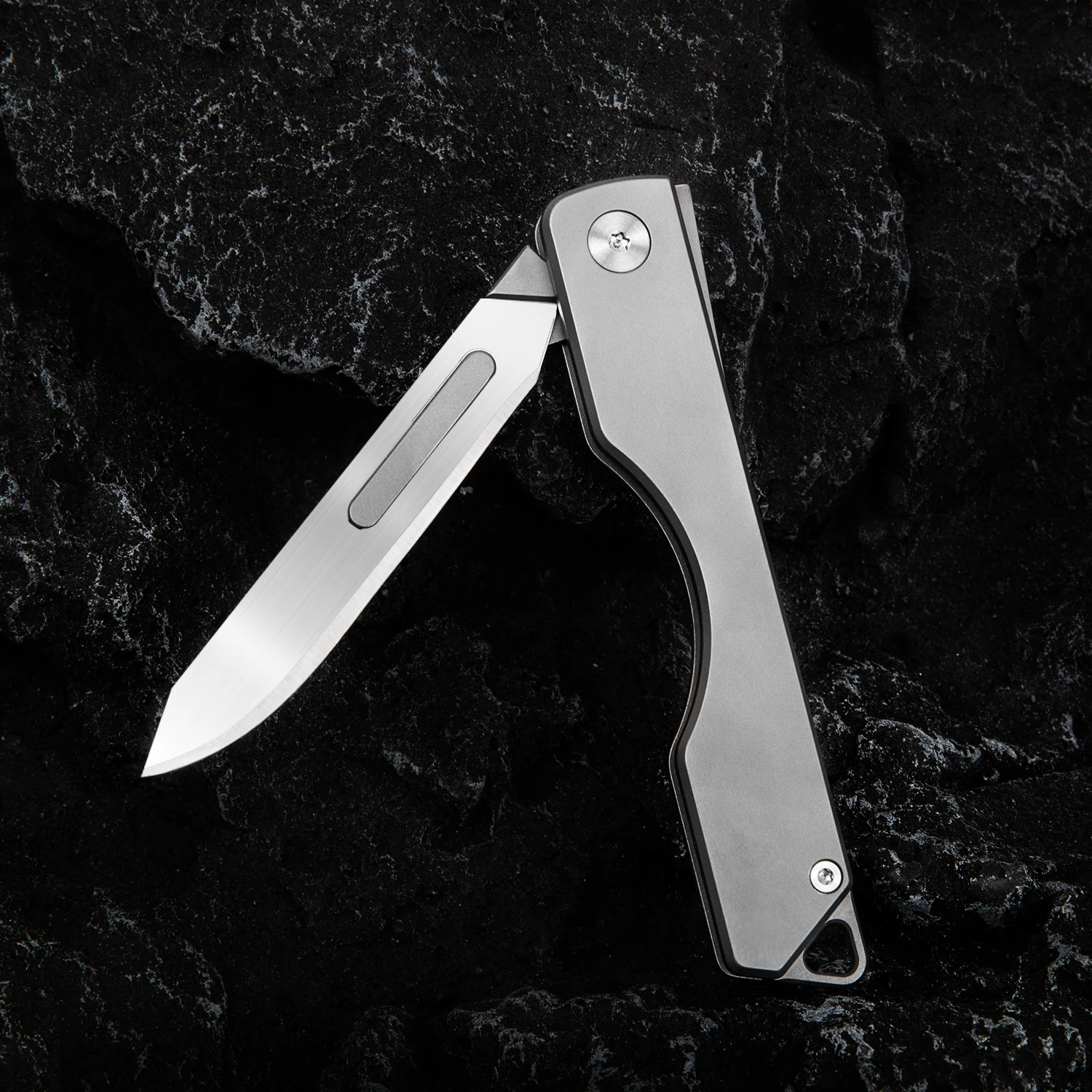 Scalpel Titanium Alloy Folding Knife With 10pcs Blades Outdoor Pocket Knife Portable Keychain Knife Cutting Tools