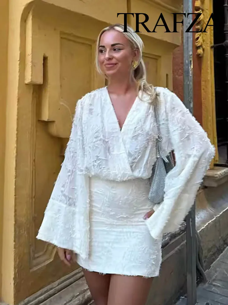 

TRAFZA Women Skirt Suit Summer Solid Jacquard Single Deduction V-Neck Long-Sleeved Top+New Fashion High Waist Zipper Mini Skirt