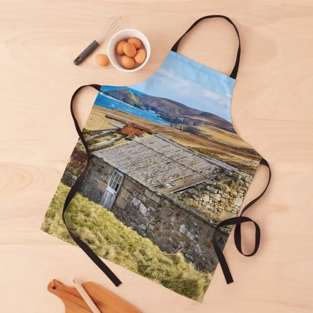 

Derelict Highland Croft Apron Waterproof Kitchen Woman waterproof for women Barber Kitchens Woman Apron